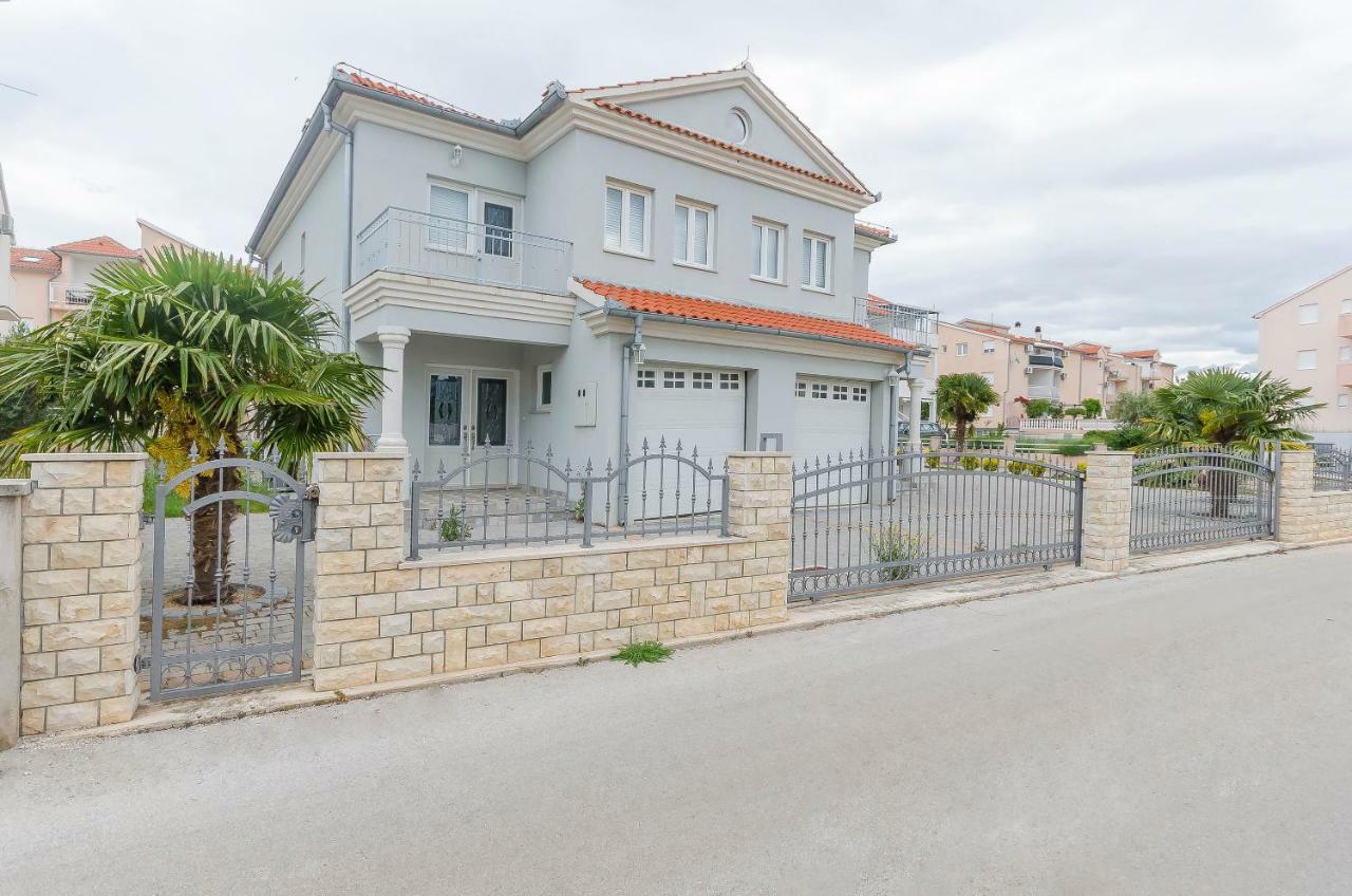 Apartment Canada Dream Vacation Srima Exterior foto