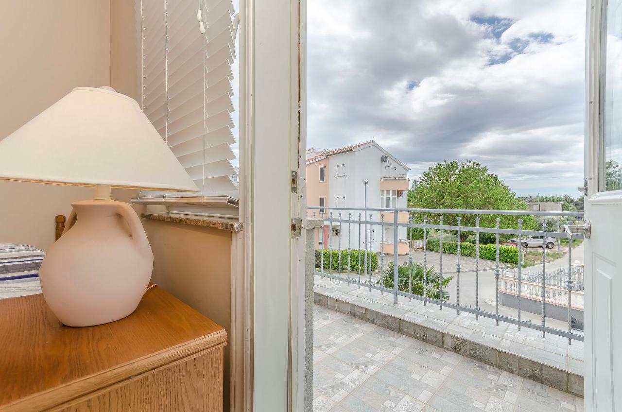 Apartment Canada Dream Vacation Srima Exterior foto